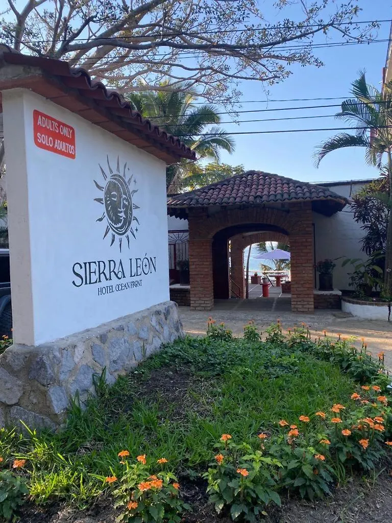 Hotel Traditional Sierra Leon Oceanfront Rooms - Adults Only Puerto Vallarta