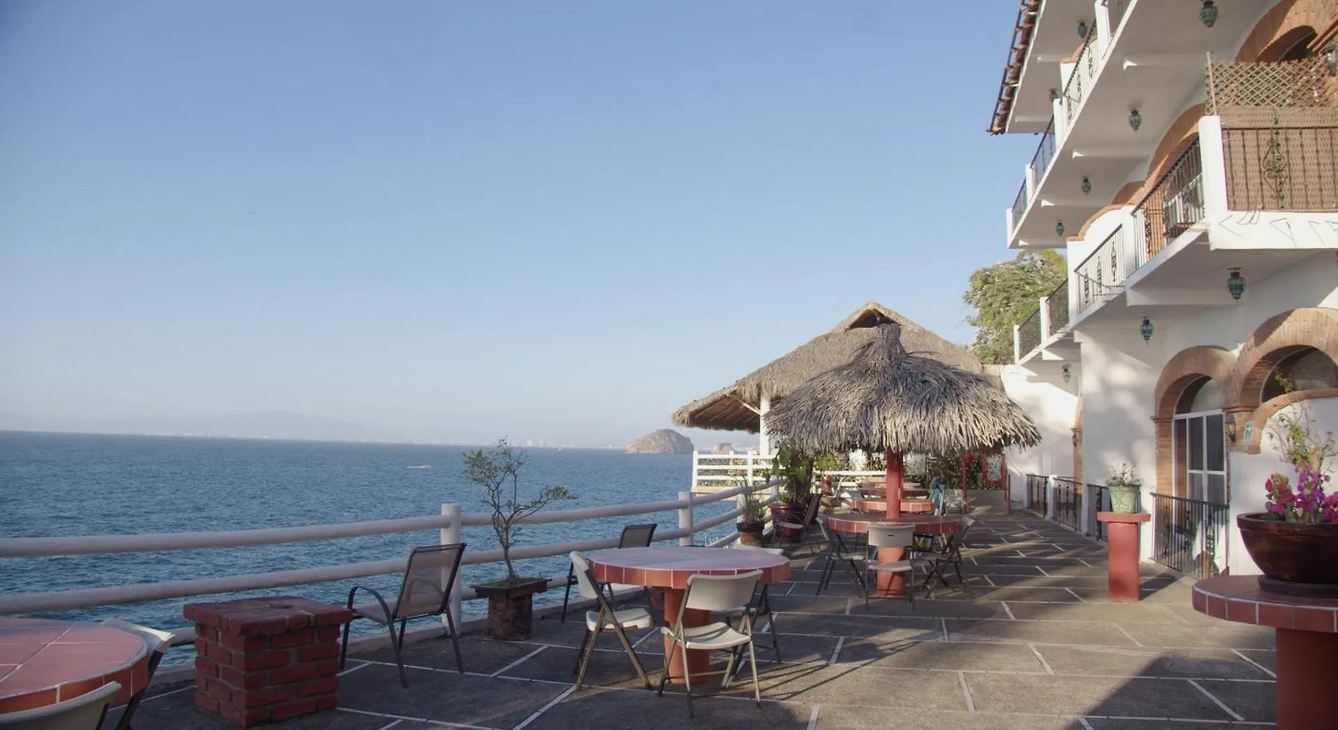Hotel Traditional Sierra Leon Oceanfront Rooms - Adults Only Puerto Vallarta